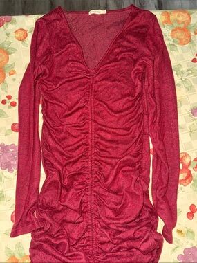 Red Ruched V-Neck Long Sleeve Dress